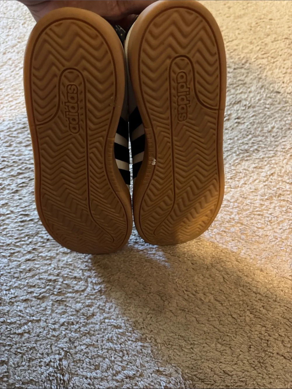 adidas sleek low